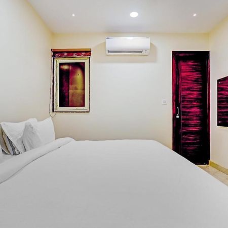 Collection O Hotel Aditya Palace Near Leisure Valley Park Ґурґаон Екстер'єр фото